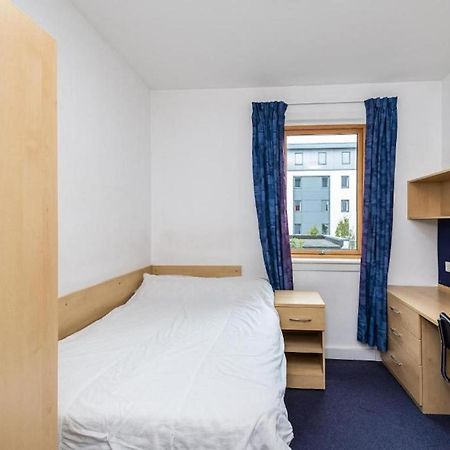 En Suite Rooms, Gillingham - Sk ภายนอก รูปภาพ