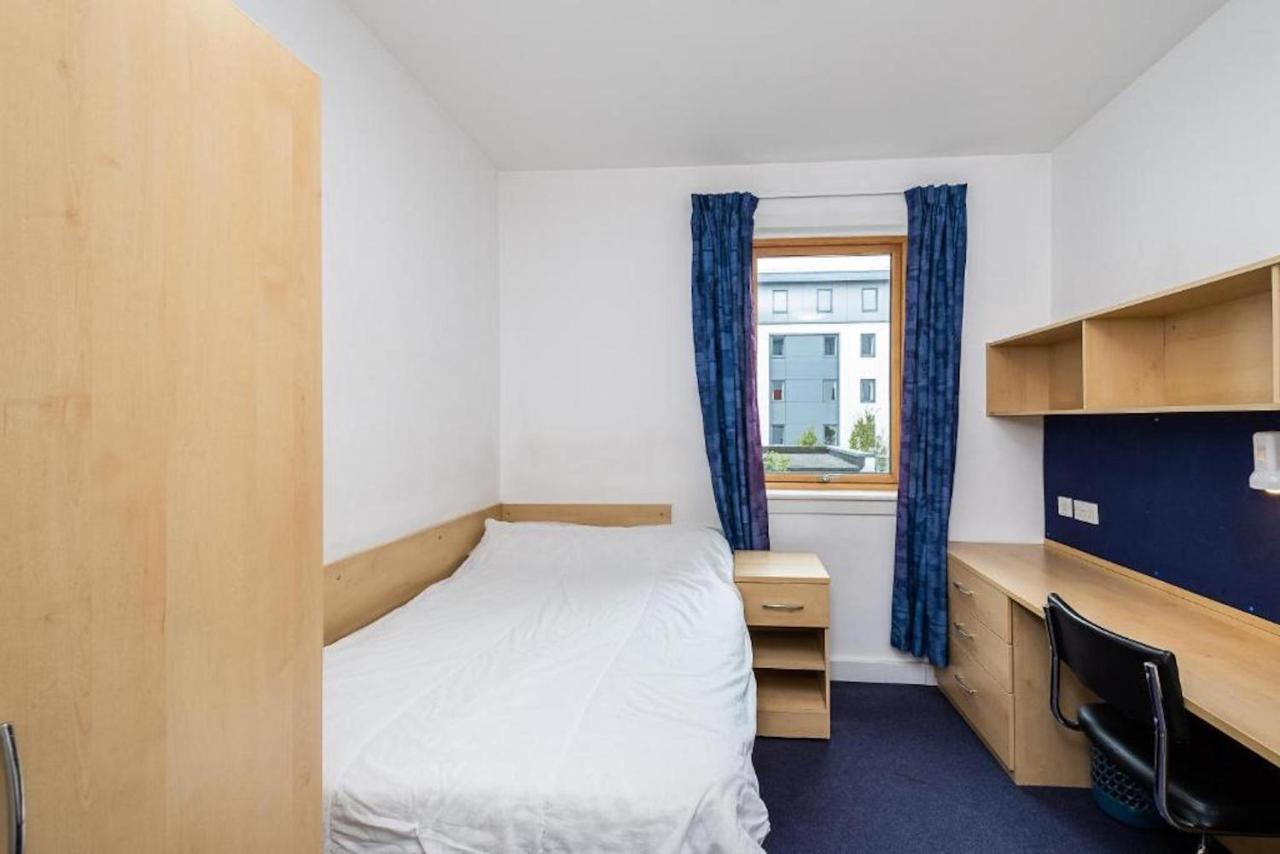 En Suite Rooms, Gillingham - Sk ภายนอก รูปภาพ