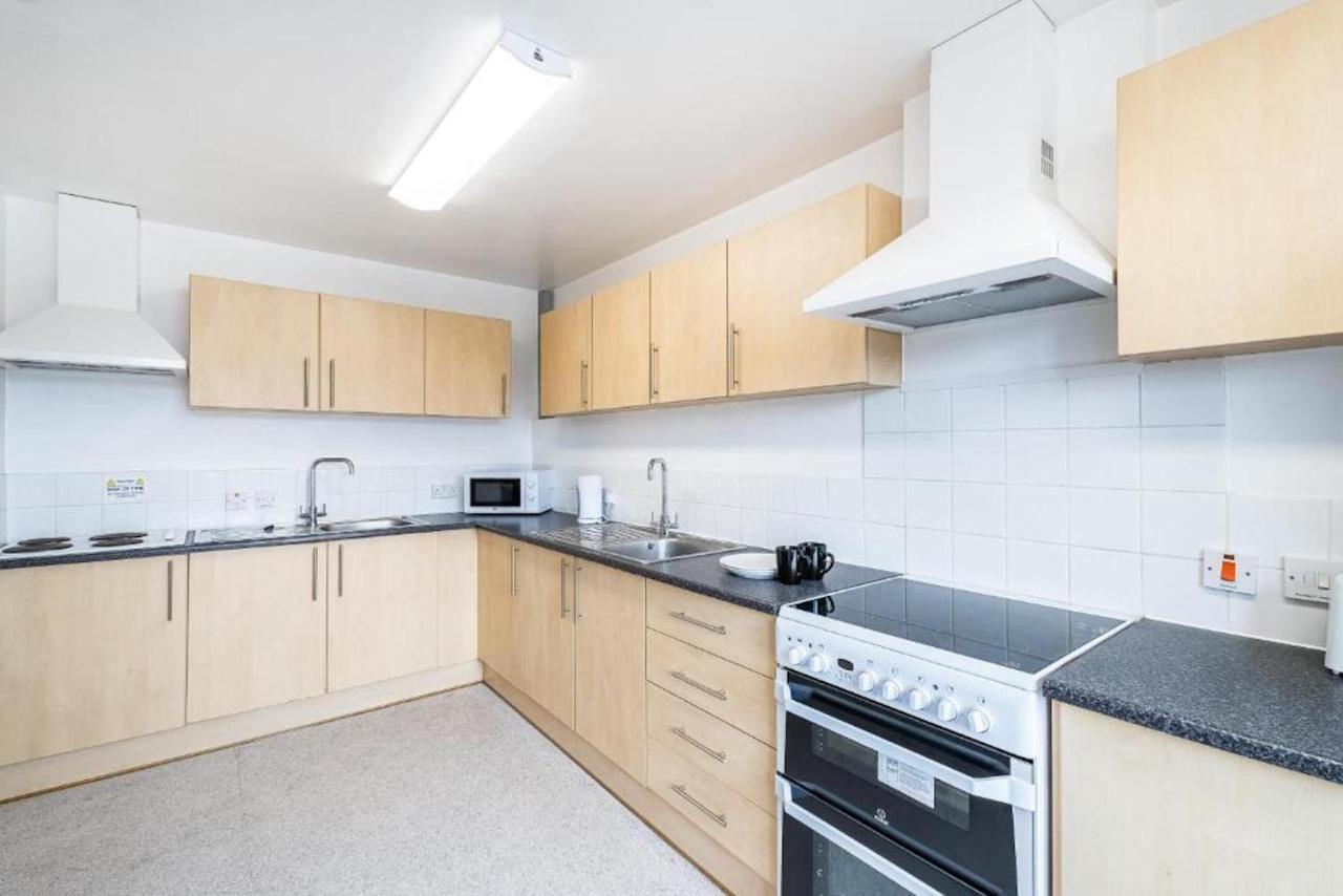 En Suite Rooms, Gillingham - Sk ภายนอก รูปภาพ
